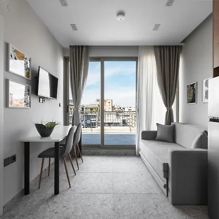 Avenue & Apartments, Nilie Hospitality Mgmt