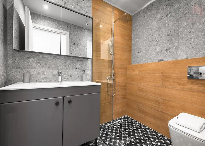 Avenue & Apartments, Nilie Hospitality Mgmt *
