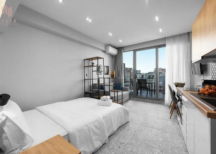 Avenue & Apartments, Nilie Hospitality Mgmt Apartment