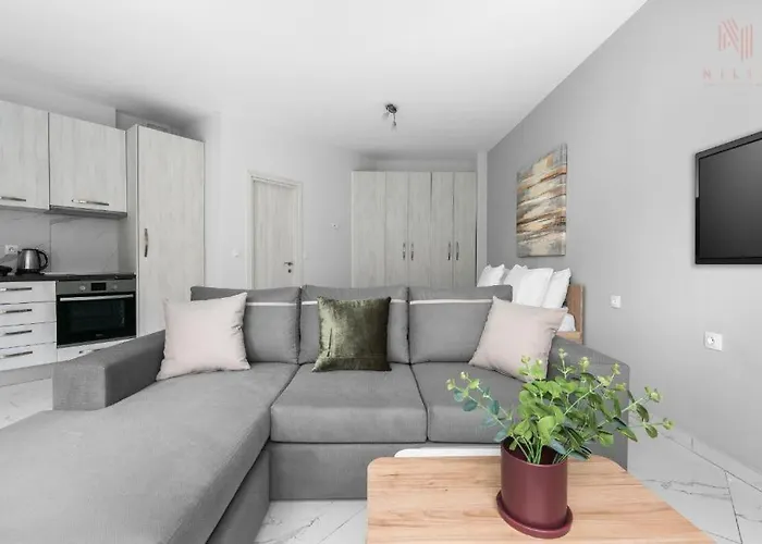 Apartment Avenue & Apartments, Nilie Hospitality Mgmt